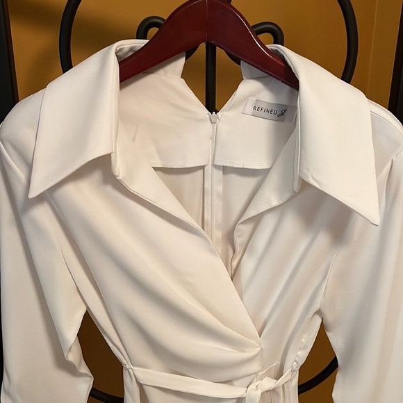 REFINED J Faux Wrap White Midi Dress - Picture 2 of 13